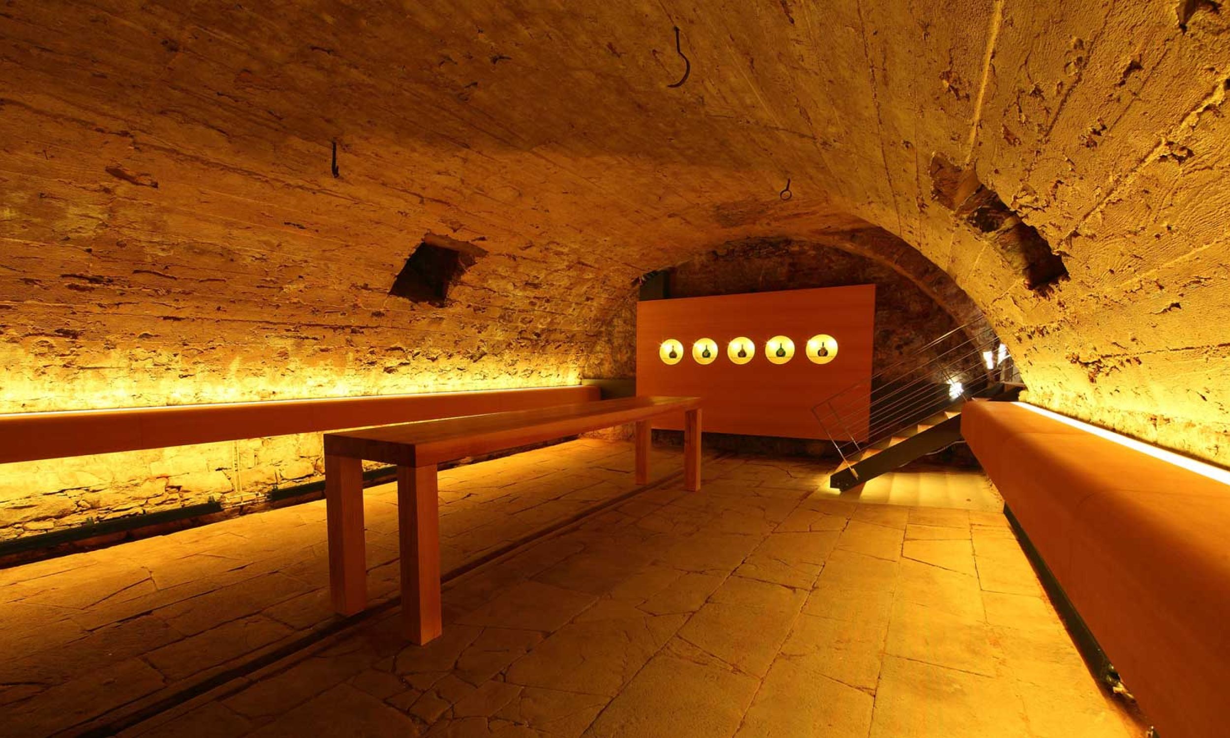 Ledwerk, Weinhaus Nüsslein