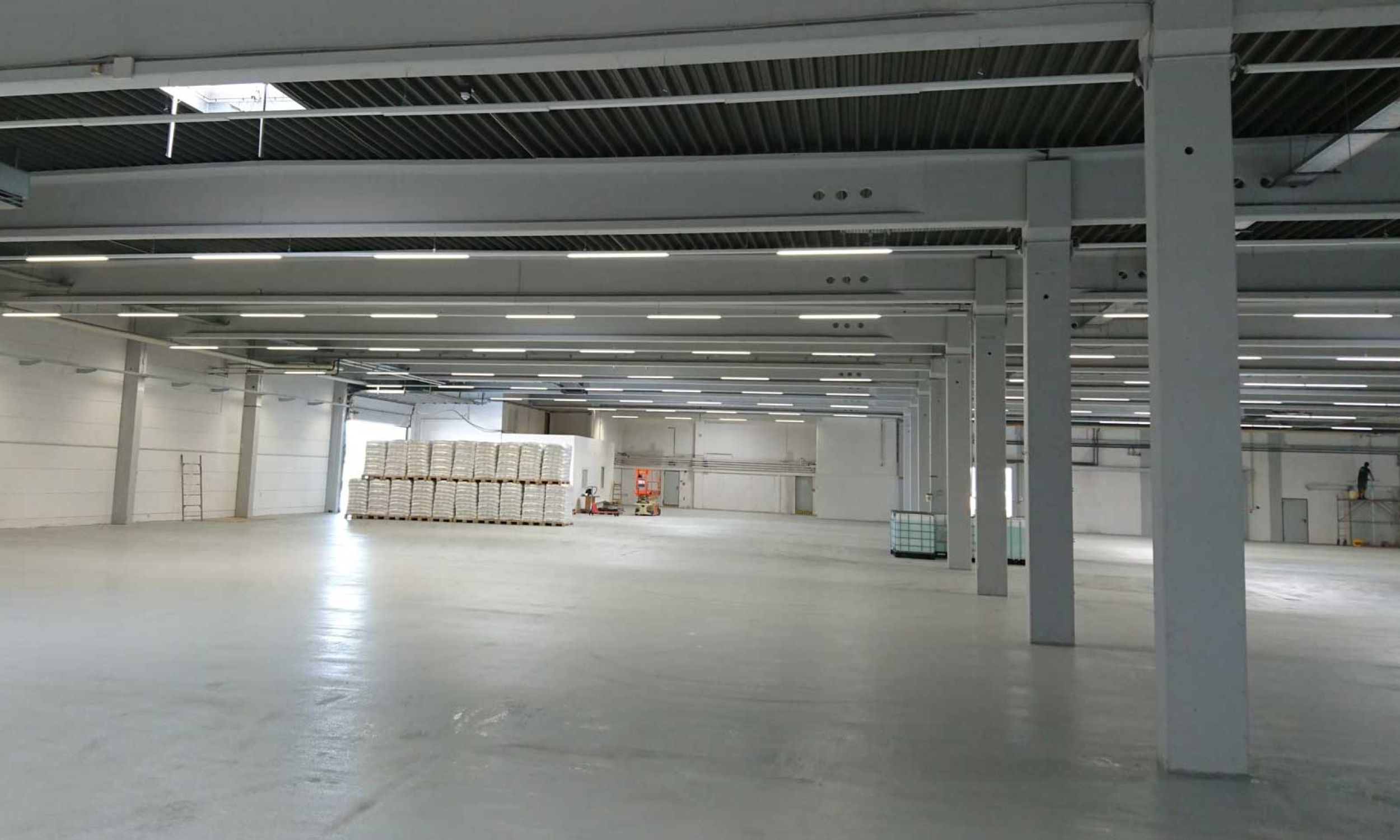 LEDwerk Lagerhalle